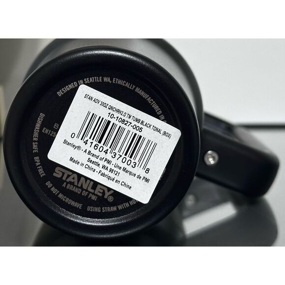 Stanley Quencher H2.0 FlowState 30oz Tumbler- BLACK - Picture 4 of 4